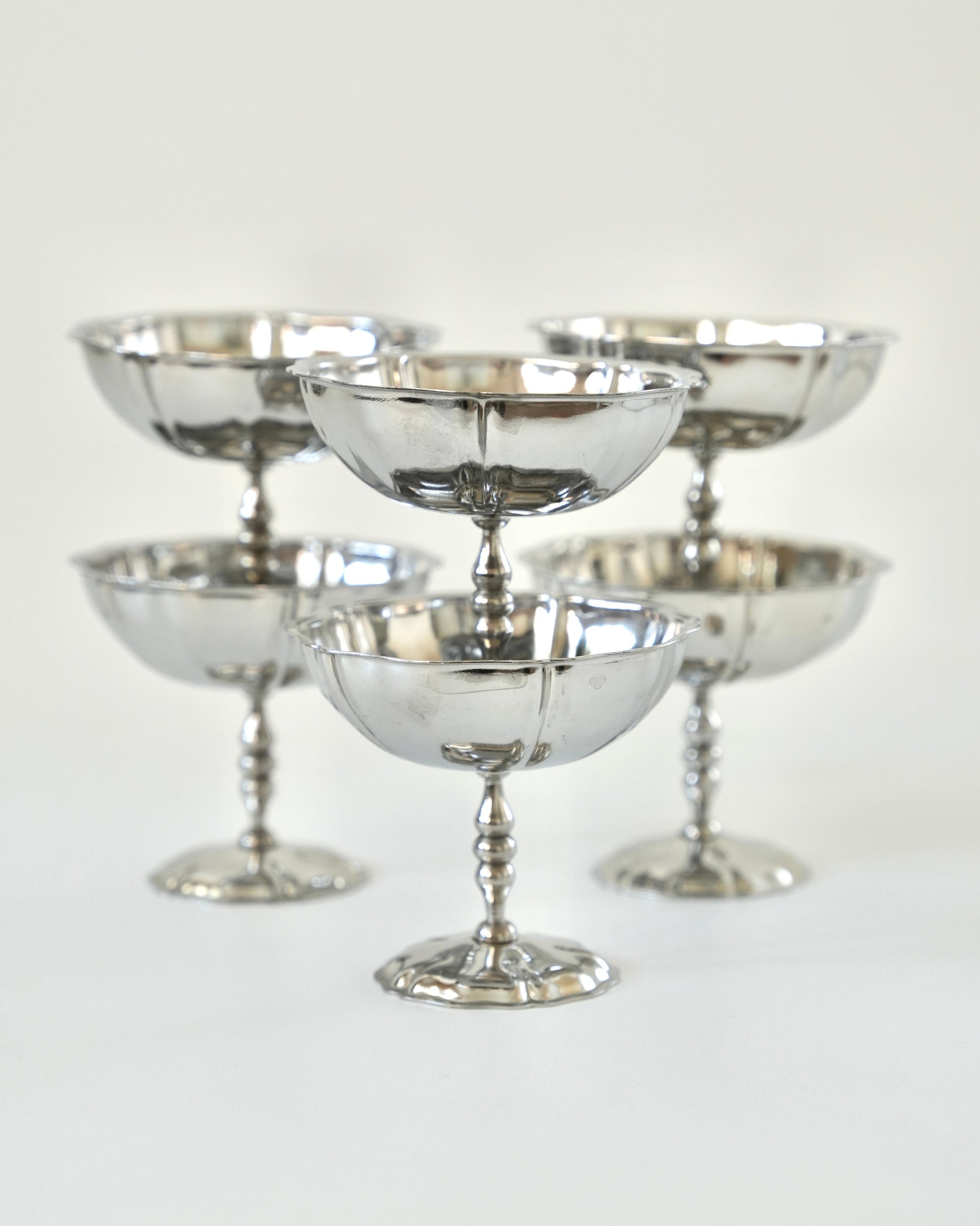 Pucharek deserowy ze stali nierdzewnej