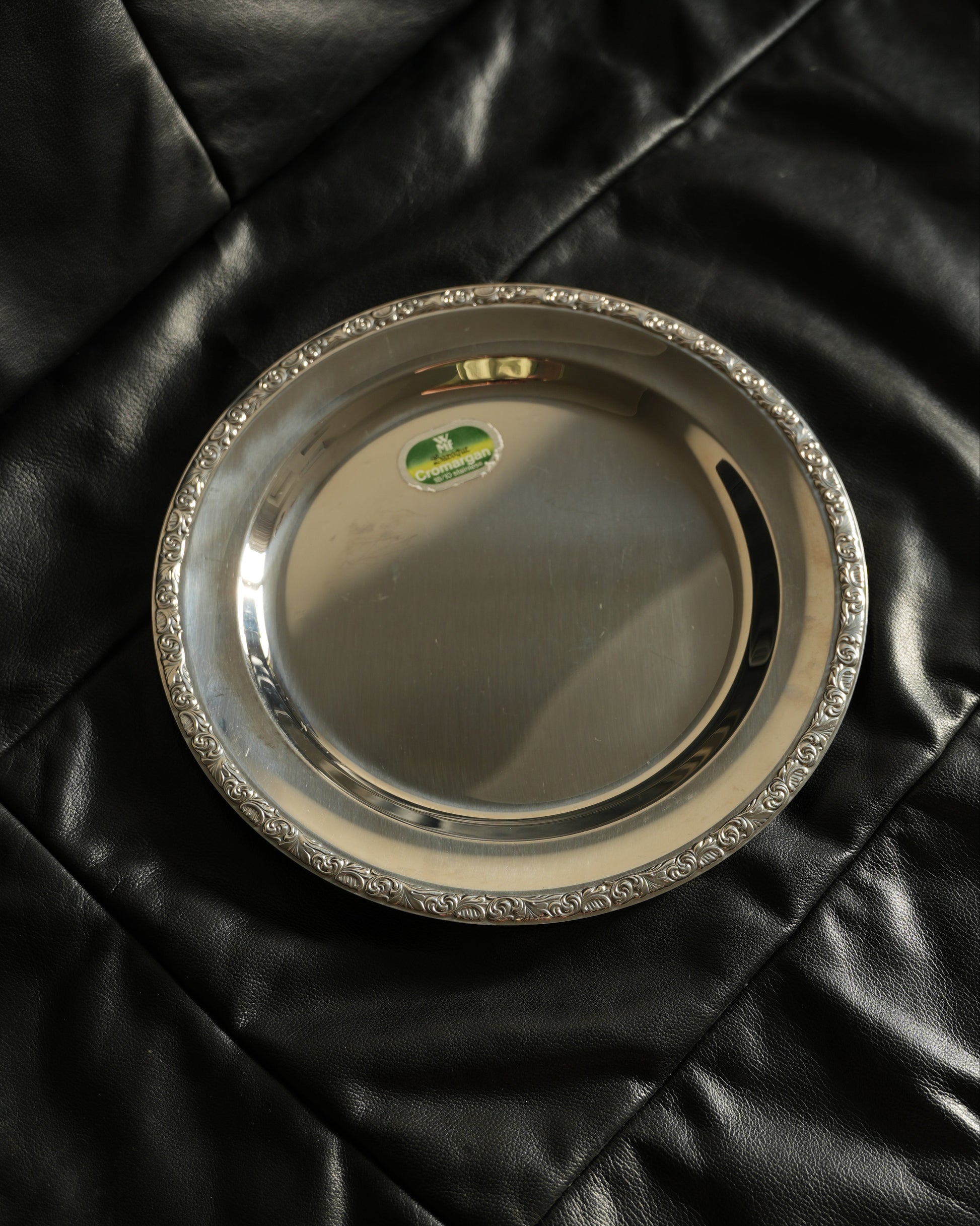 Taca ze stali nierdzewnej WMF,  kolekcja „Baroque”