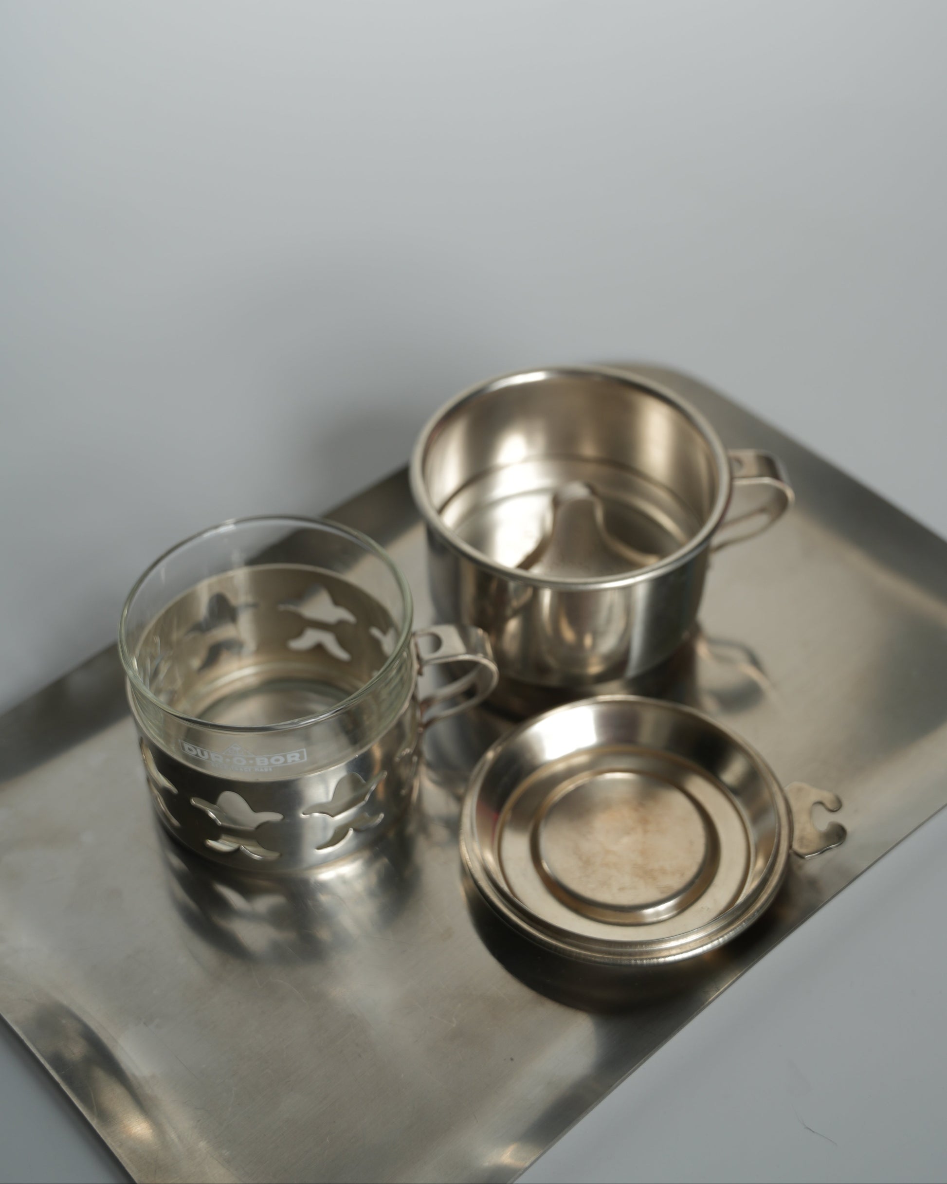 Filiżanka do kawy z wietnamskim zaparzaczem phin