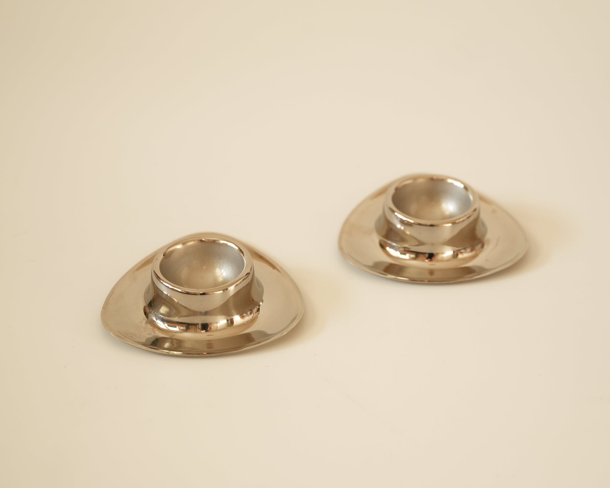 Kieliszki na jajka ze stali nierdzewnej (zestaw 2 sztuki)