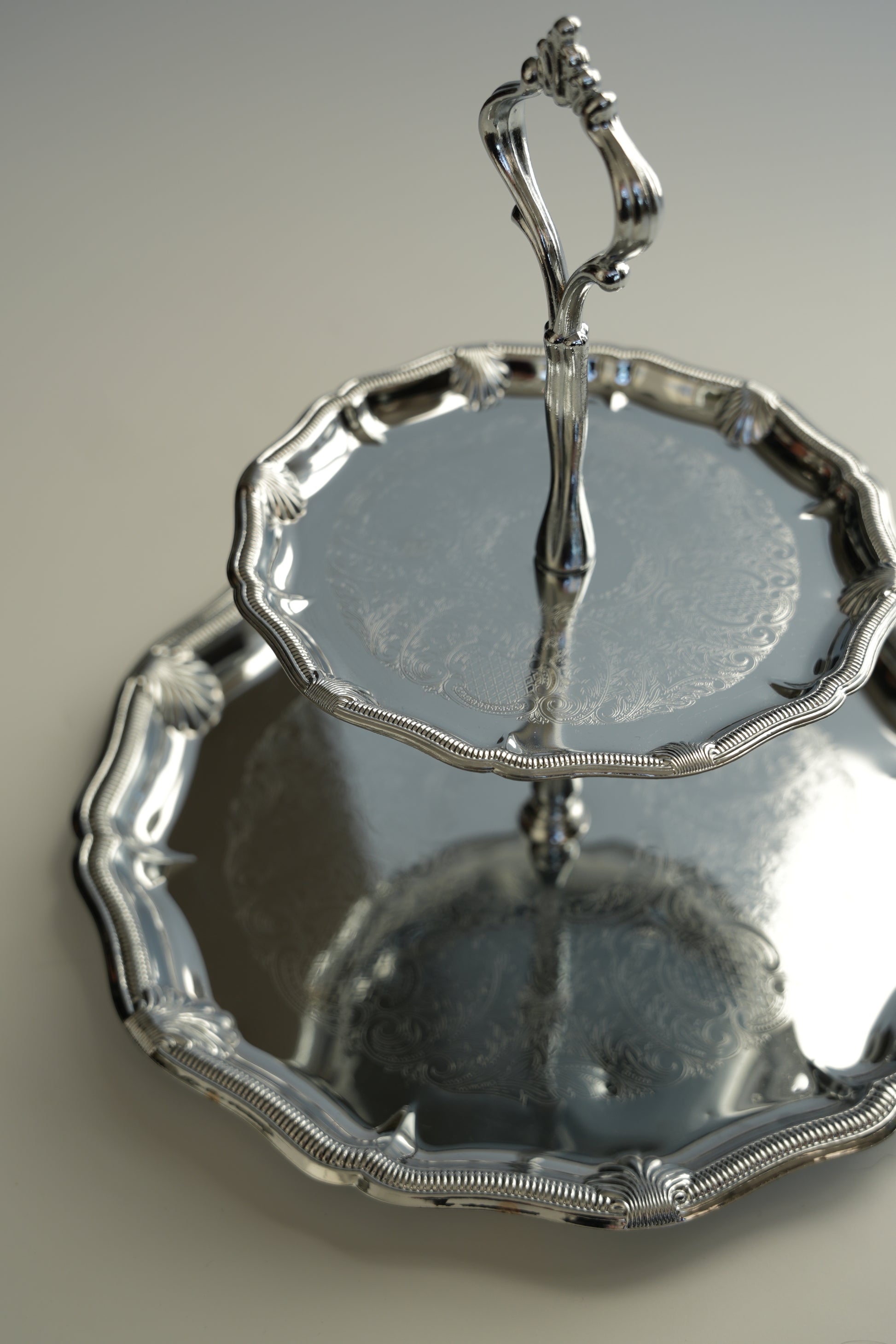 Chromowana etażerka 