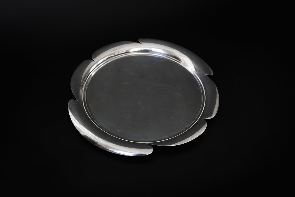 Taca posrebrzana z ukrytymi uchwytami