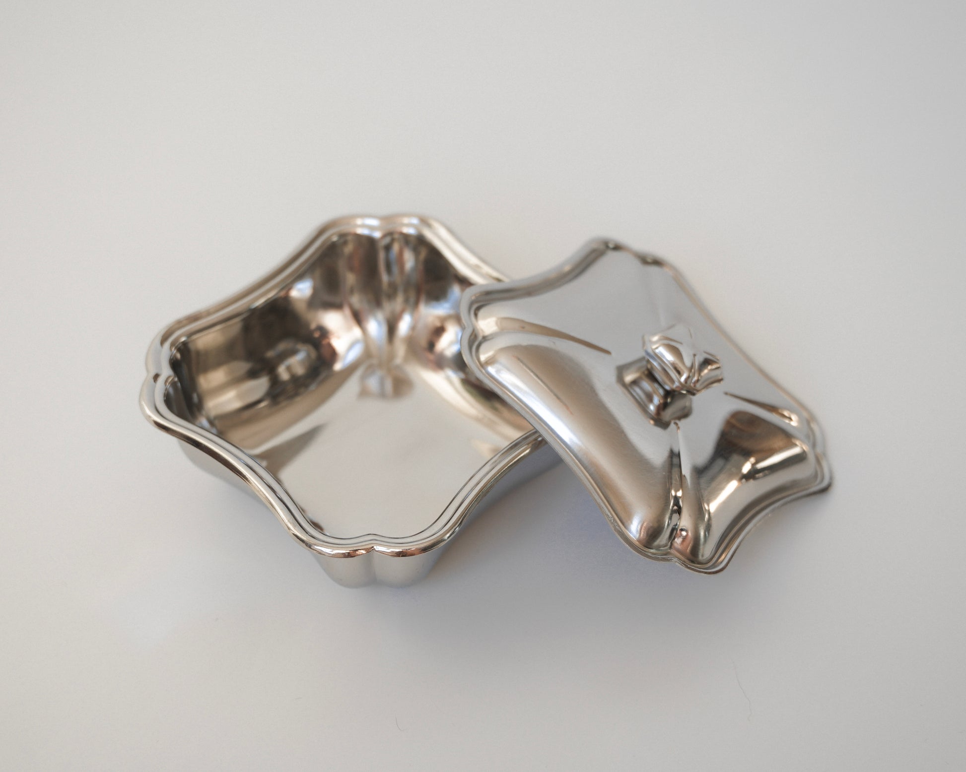 Miseczka z pokrywką / maselniczka ze stali nierdzewnej