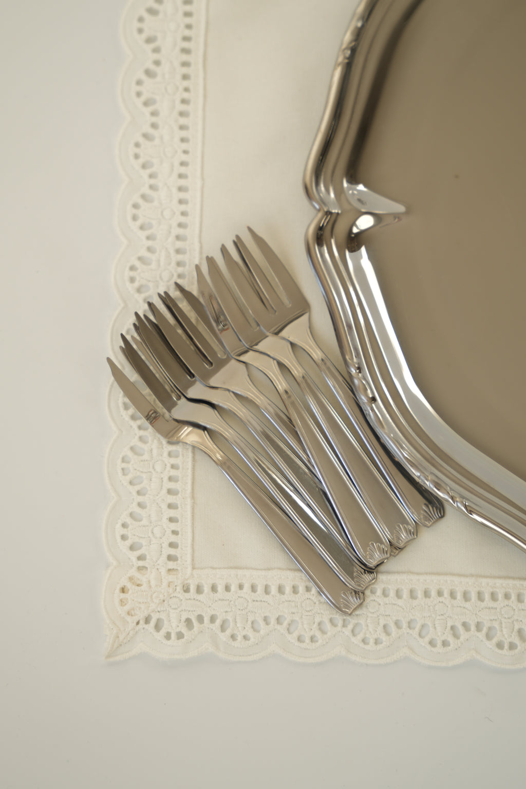 Taca i sztućce do ciasta Guy Degrenne (zestaw)