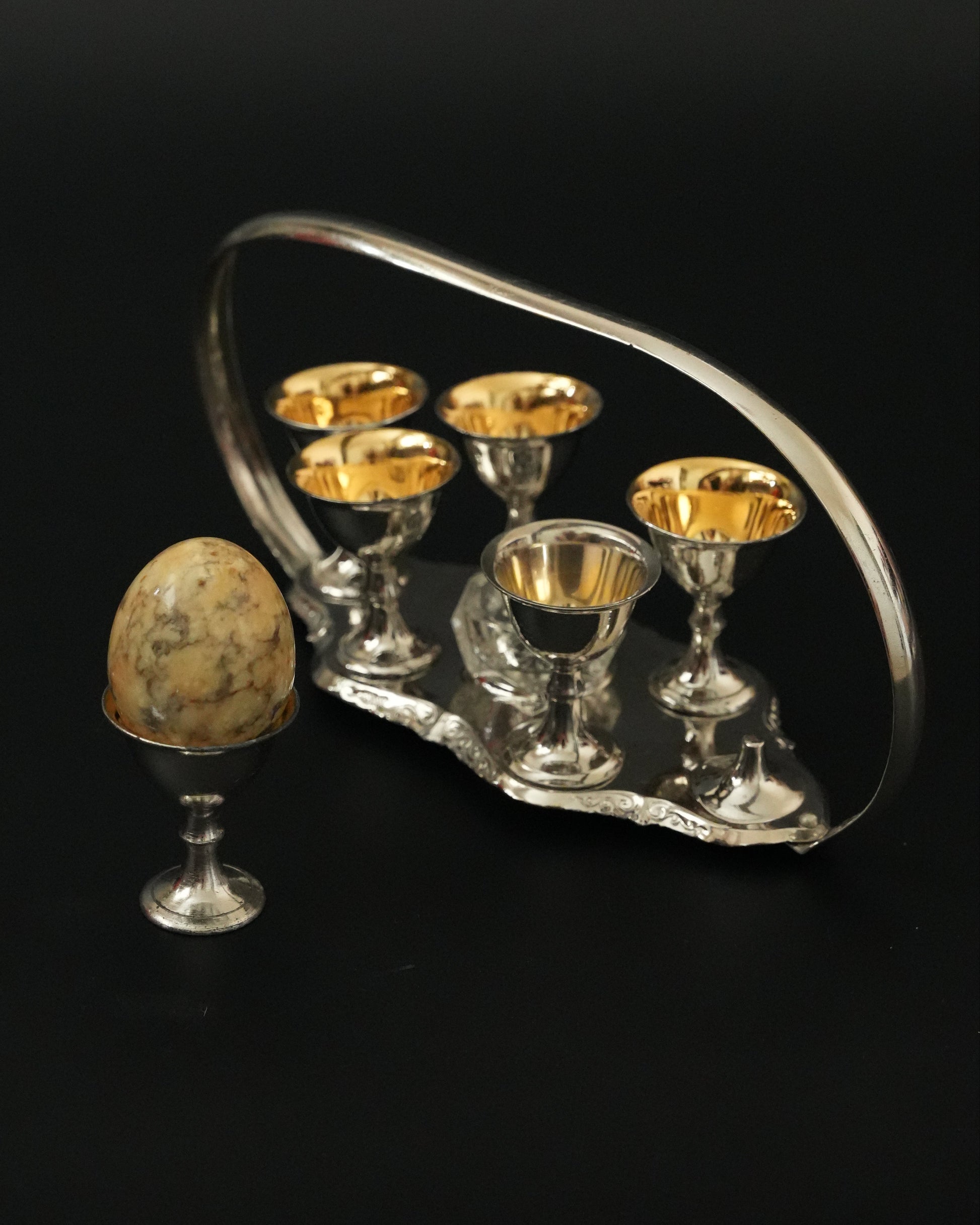 Zestaw do serwowania jajek