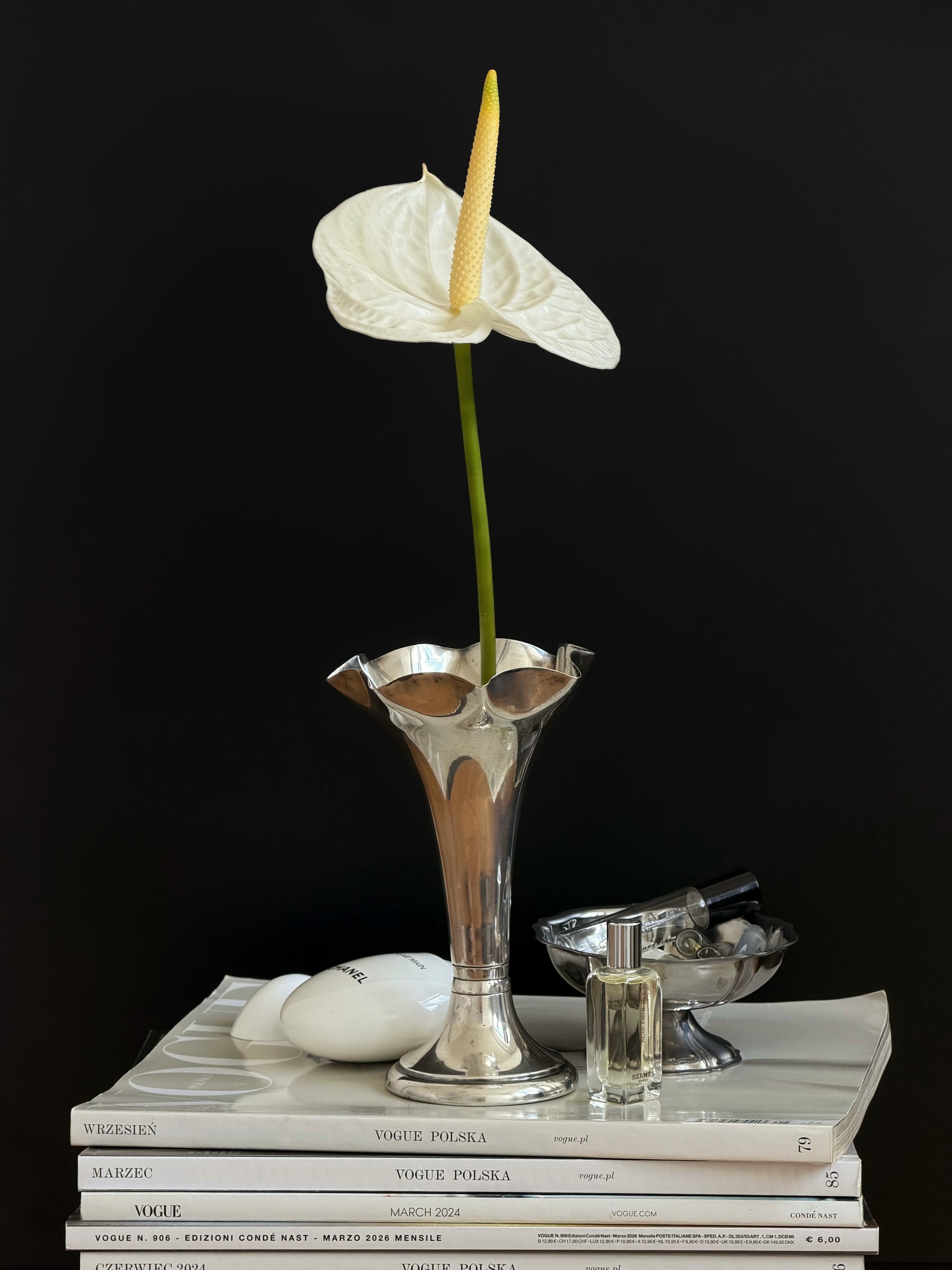 Posrebrzany wazonik typu one-flower